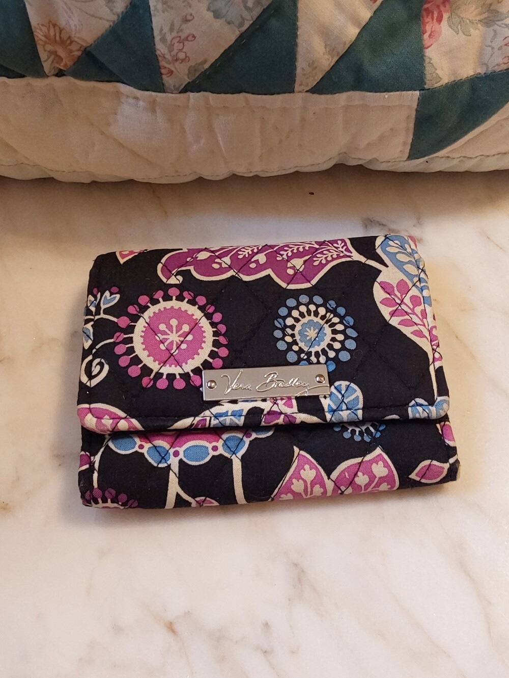 Vera Bradley Alpine Floral 2015 Wallet, Retired Quilted Cotton Trifold